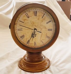 Two-Faced Clock Old World Style Brown, Beige 8.75"